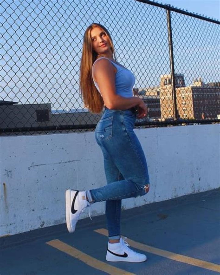 Alex Storako Height, Weight, Net Worth, Age, Birthday, Wikipedia, Who, Nationality, Biography