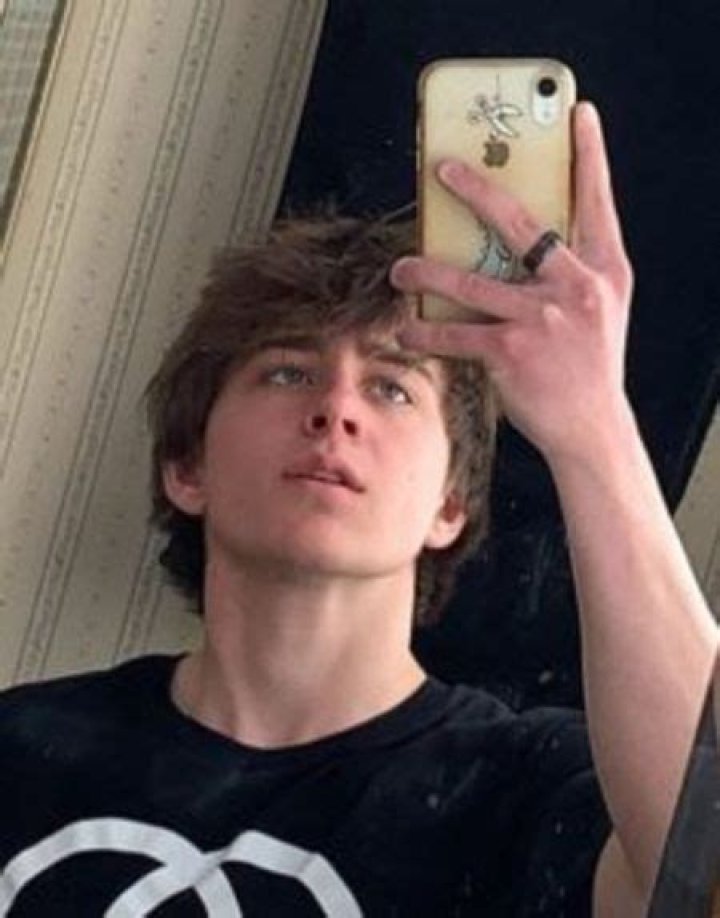 Is Sam Mccarthy Gay Or Does He Have A Girlfriend? Relationhsip Timeline And Dating History