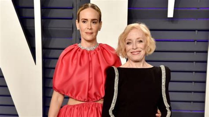 
Is Sarah Paulson Gay? She Has Opened Up About the “ageist” Criticism of Her Relationship 