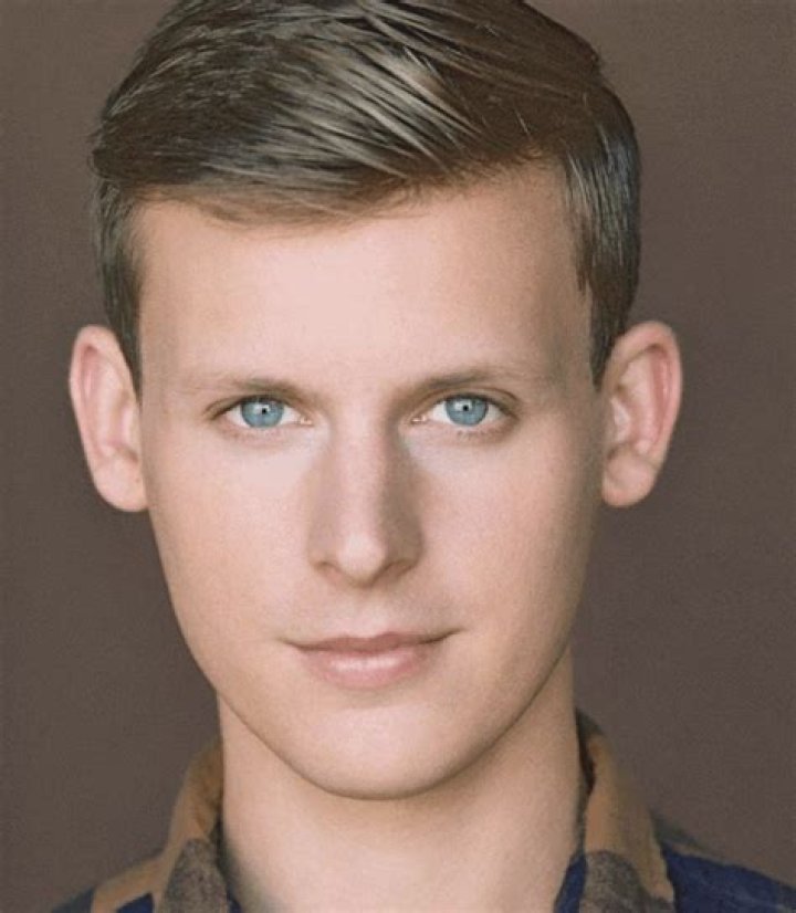 
Jake McLean Height, Weight, Net Worth, Age, Birthday, Wikipedia, Who, Instagram, Biography 