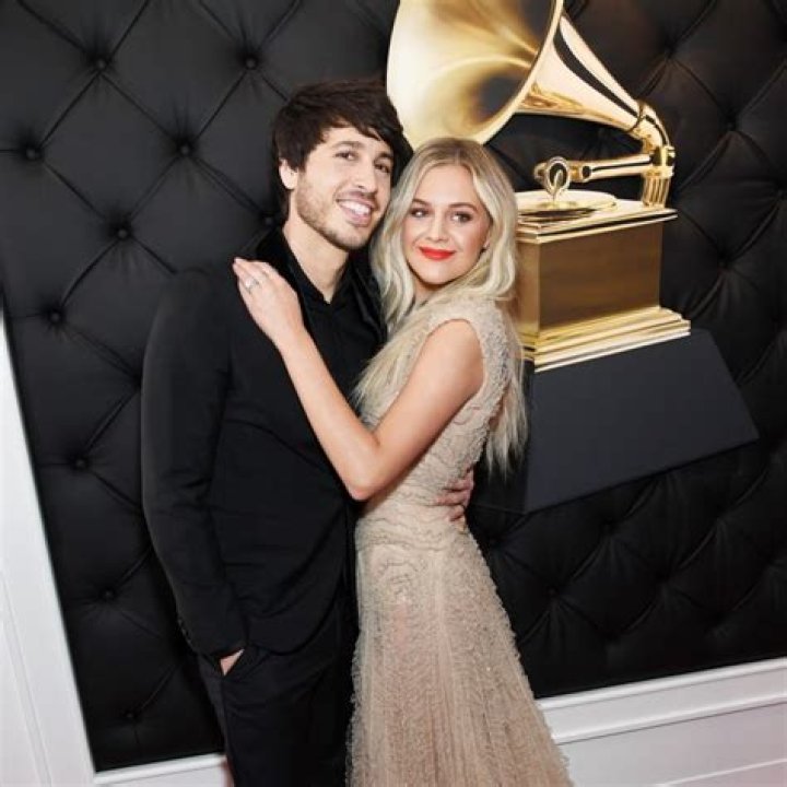 
Kelsea Ballerini Changes Key Song Lyrics After Morgan Evans Split 