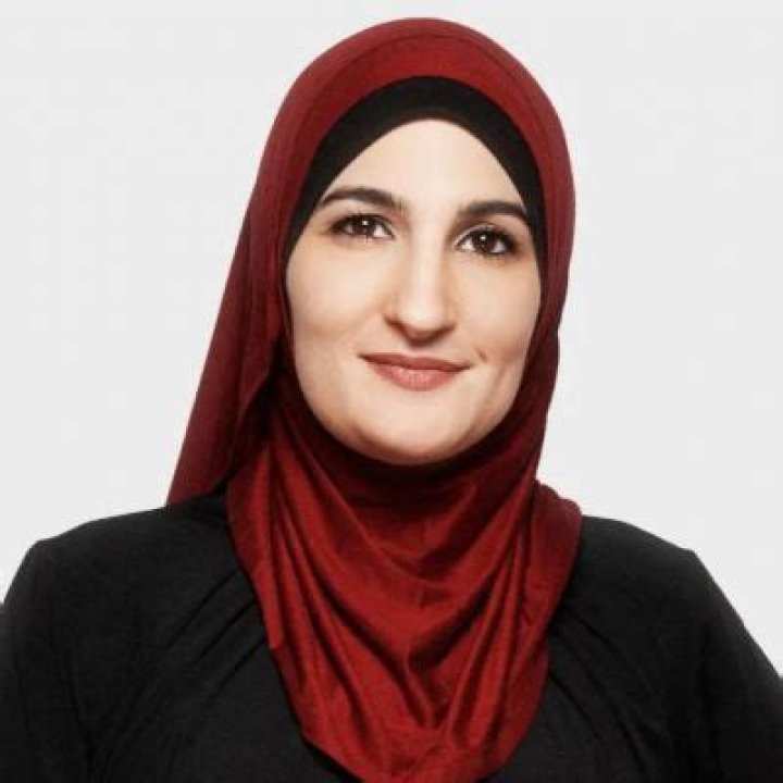 Linda Sarsour Height, Weight, Net Worth, Age, Birthday, Wikipedia, Who, Nationality, Biography