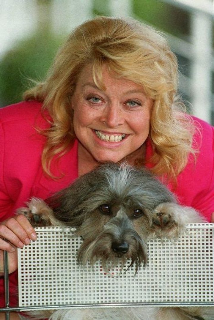 
Lynda Baron And Pippin The Dog- Come Outside Co-Stars Death And More 