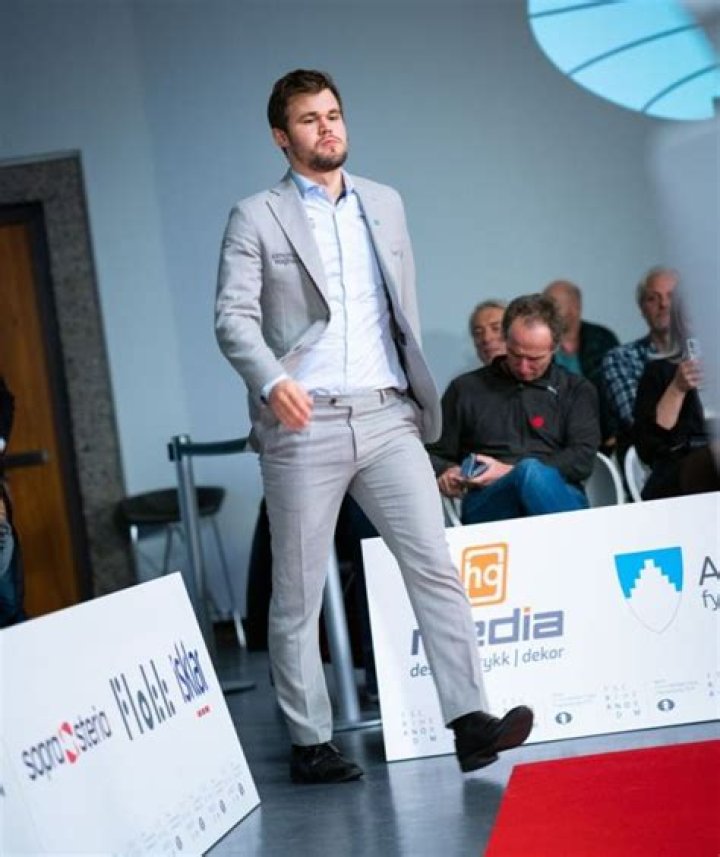 Mike Carlsen Height, Weight, Net Worth, Age, Wiki, Who, Instagram, Biography