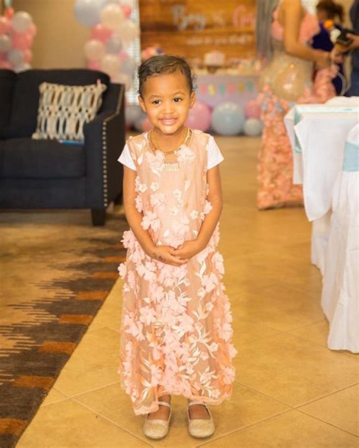 
Nova Whitfield Height, Weight, Net Worth, Age, Birthday, Wikipedia, Who, Nationality, Biography 