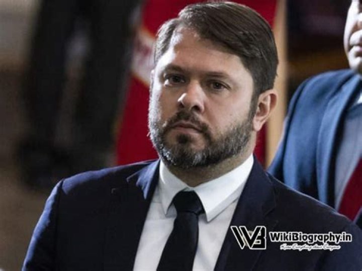 Ruben Gallego Height, Weight, Net Worth, Age, Birthday, Wikipedia, Who, Instagram, Biography
