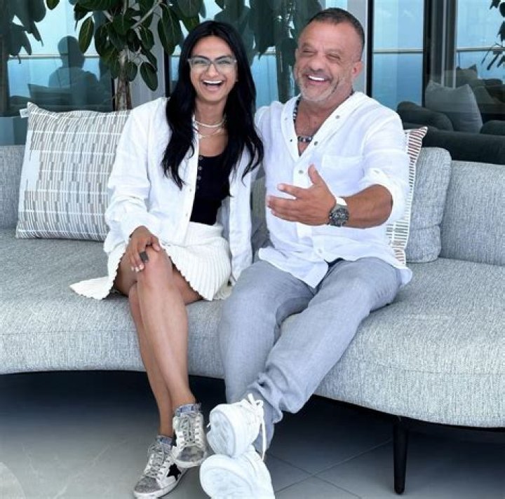 Selling Sunset Billionaire Adam Weitsman Wife Kim Weitsman and Kids