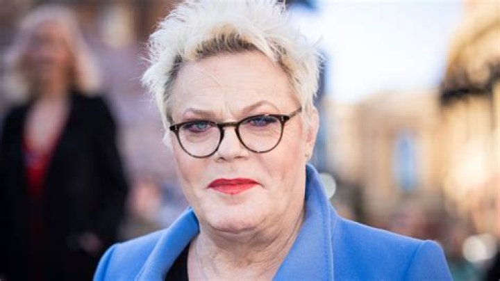 
What Happened To Mandy Clark? Eddie Izzard Tribute and Death Cause 
