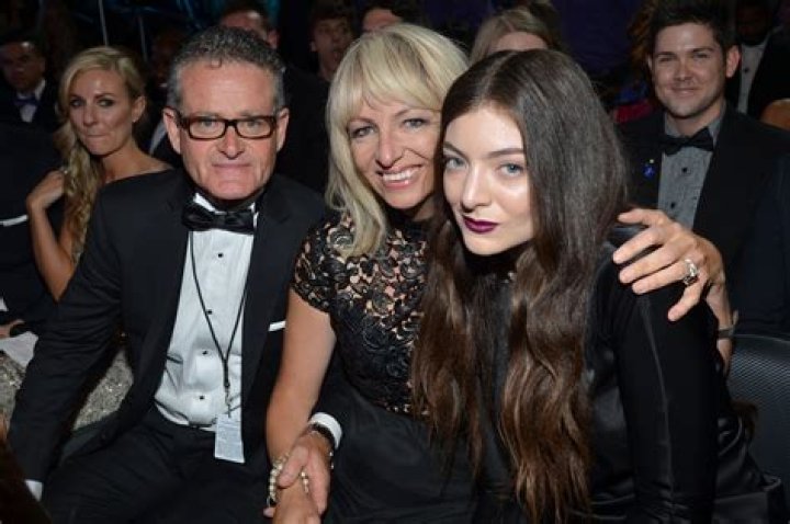 Who Are Lorde’s Parents? Meet Sonja Yelich And Vic O’Connor