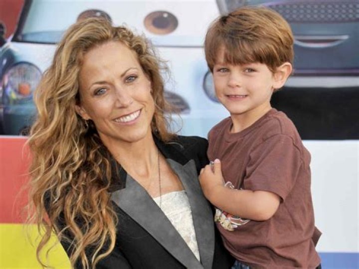 
Who are Sheryl Crows Parents? Sheryl Crow Biography, Parents Name, Nationality and More 