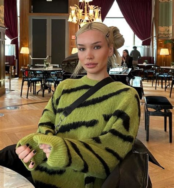 Who Is Rara Knupps Boyfriend Gabriel Jayne? Dating Life Of The Instagram Model In 2022