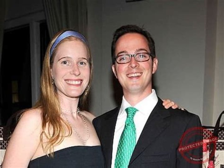 Who was Louis E. Stahl, Lesley Stahl’s father?